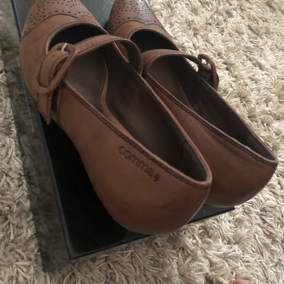 Brown leather pump/heel, comma, NWT and box EUR/37/US7 - Picture 2 of 7